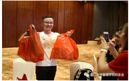 1541124030626635.png blob.png