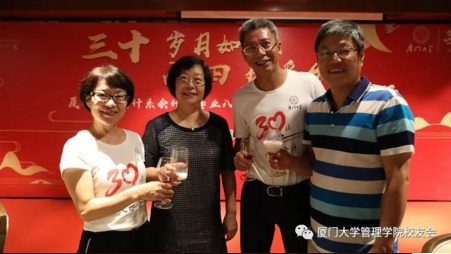 1540949065378287.png blob.png