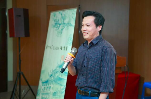 1541471411604883.jpg 读书会1.jpg