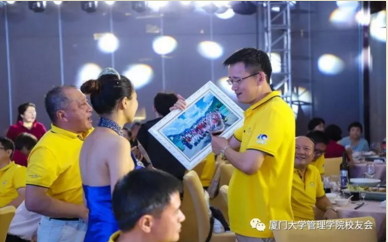 1540950546429677.png blob.png